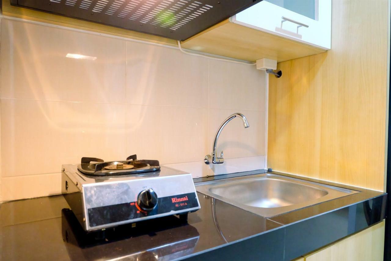 Apartemen Comfortable And Clean At The Oasis By Travelio Bekasi